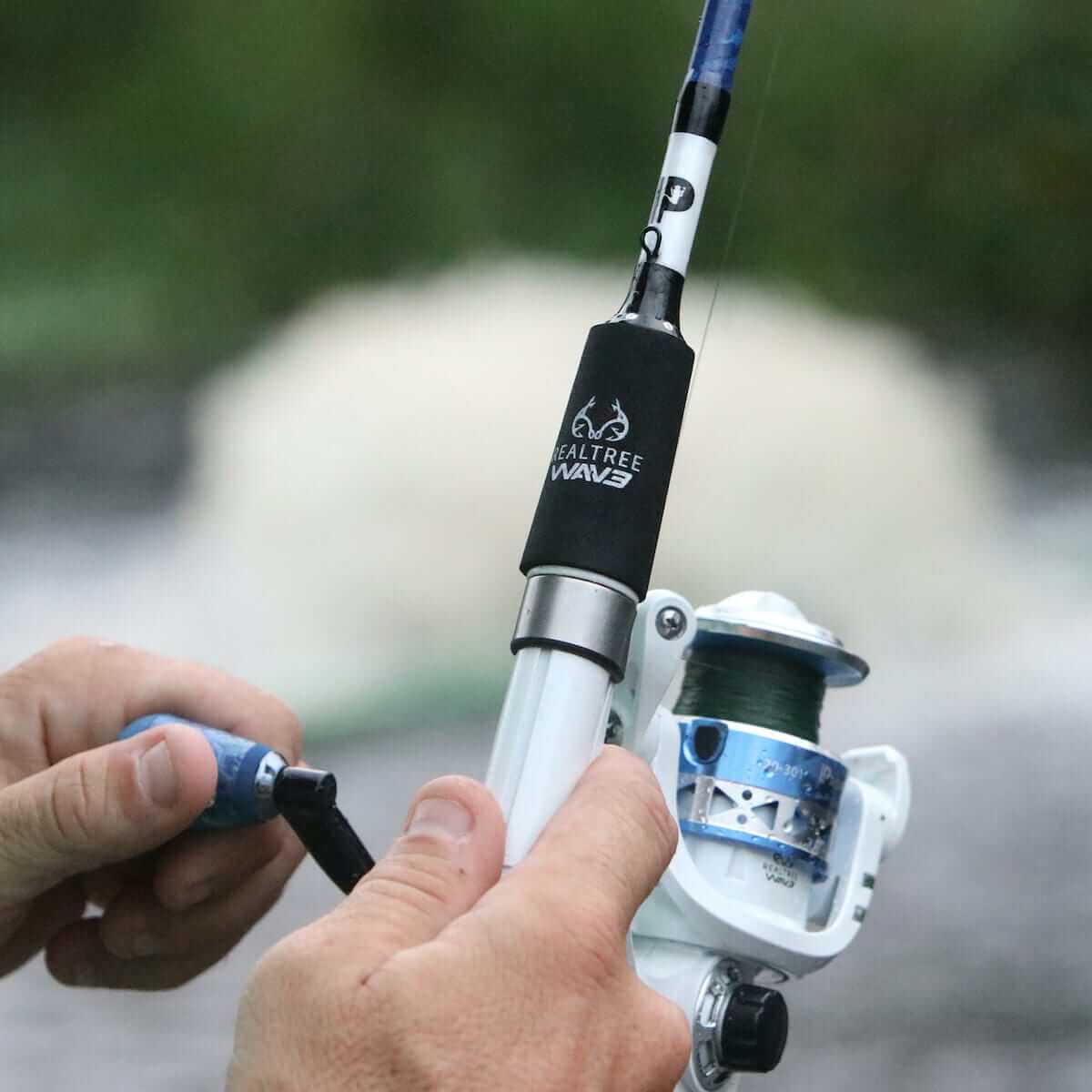 RealTree Wave True Blue Camo Spinning Combo – Profishiency